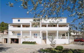  Apartment Alojzija Stepinca IV  Стариград